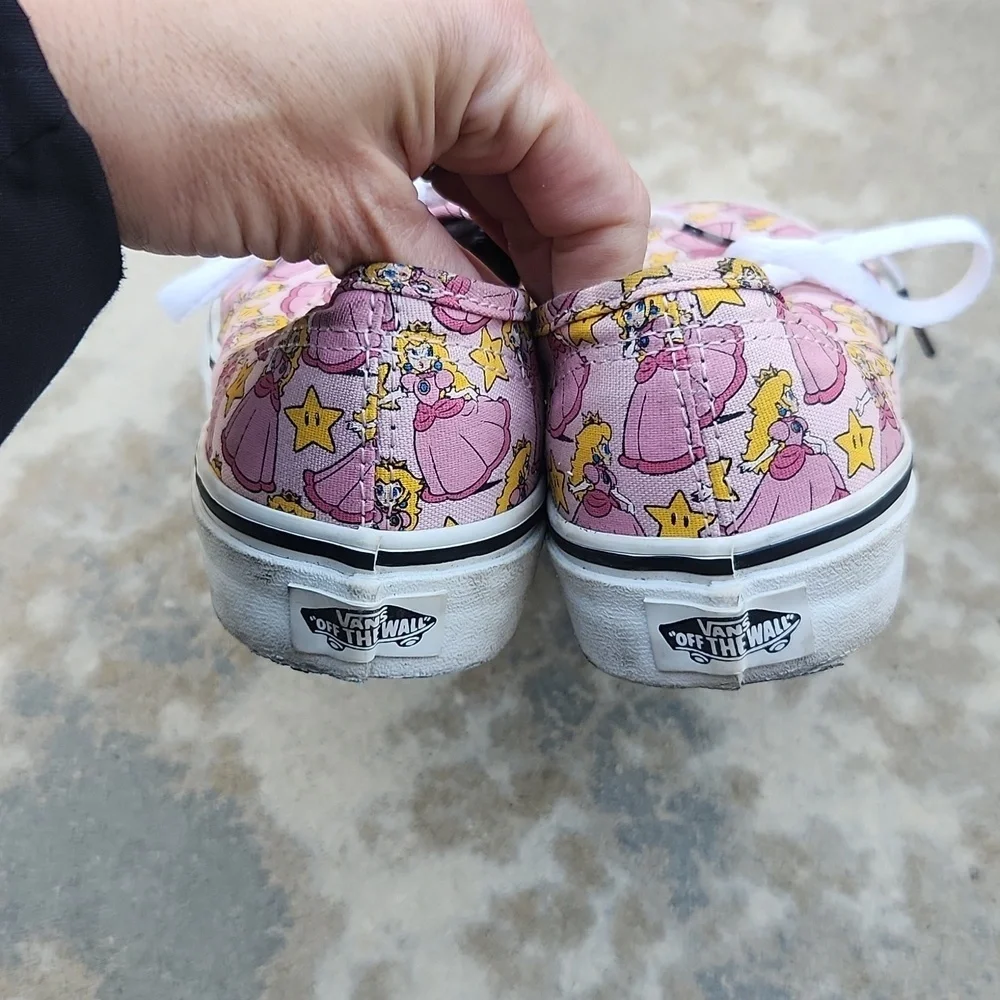 Vans x Nintendo Princess Peach Authentic Shoes Womens 6 Mens 4.5